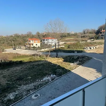 Yalova House Apartmán *